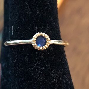 14k gold and blue sapphire ring